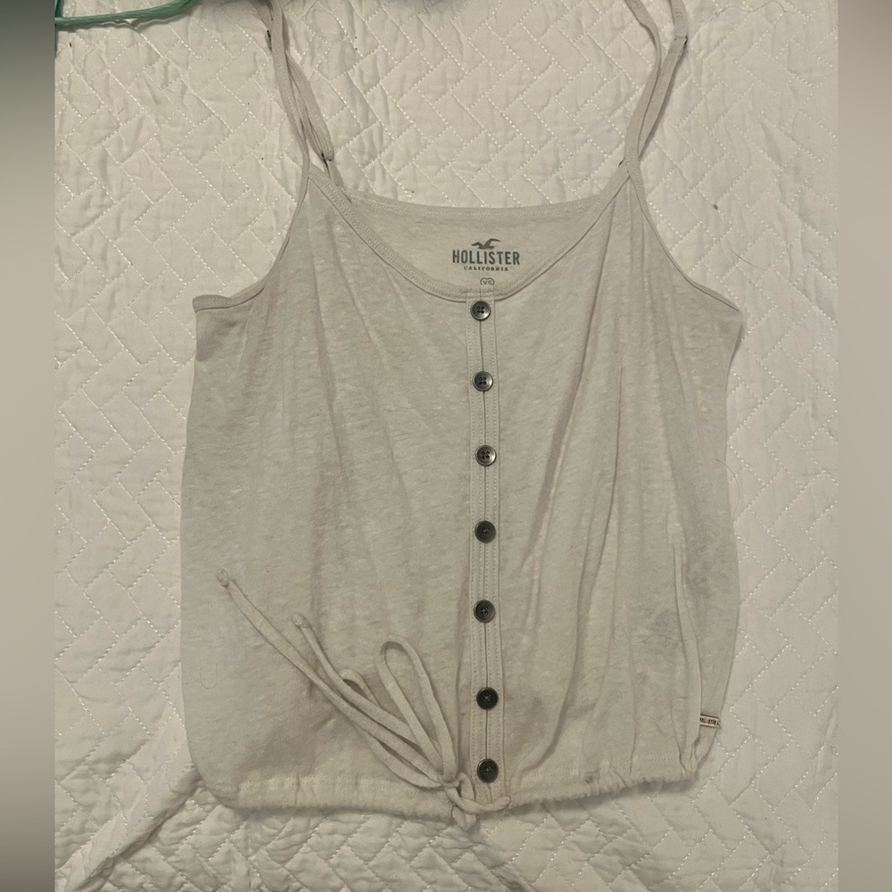 Hollister tank top. Size: XS never worn
